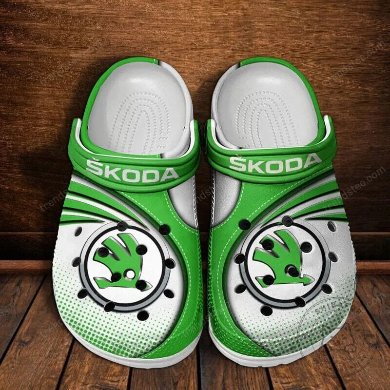 Skoda Classic Car Logo Green and White Comfortable Slip-On Shoes